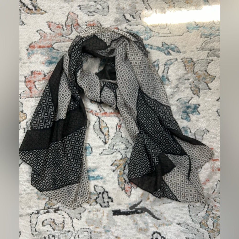 Le Château Scarf